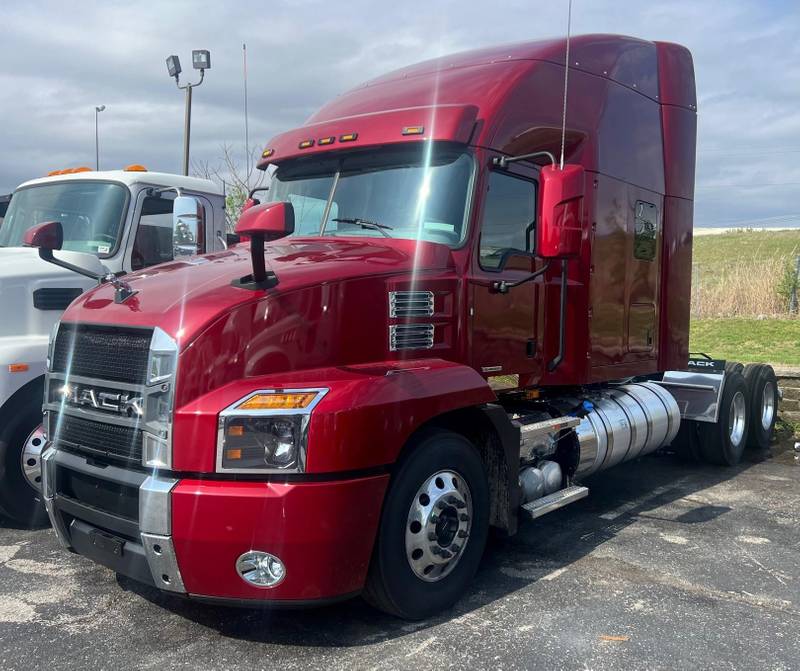 2024 Mack Anthem AN64T M742 (For Sale) | 70